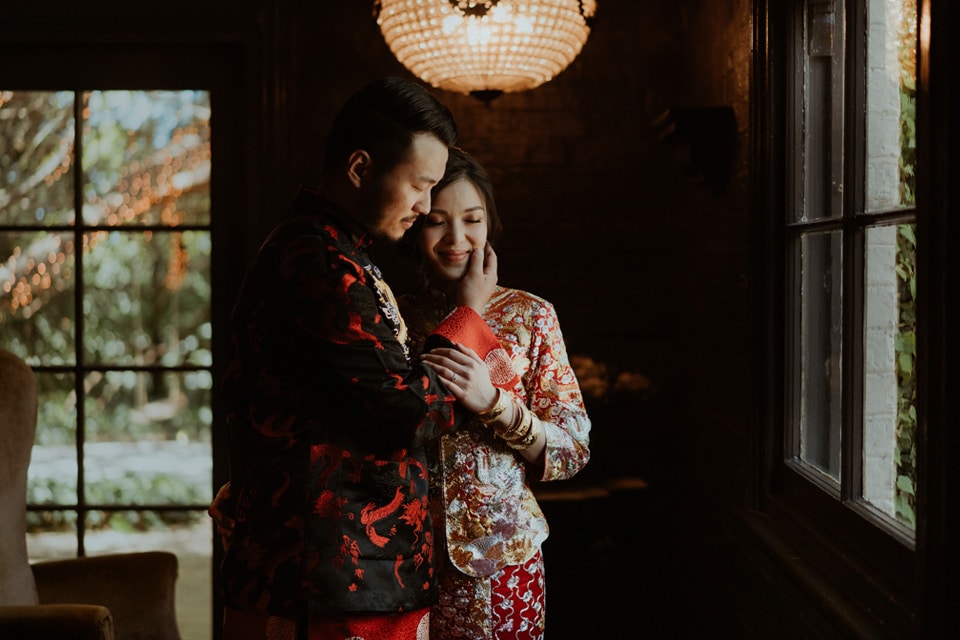 Chinese-Bridal-Couple-Traditional-Dress-Chandelier-Old-School-Bar-Jaspers-Berry-South-Coast-NSW