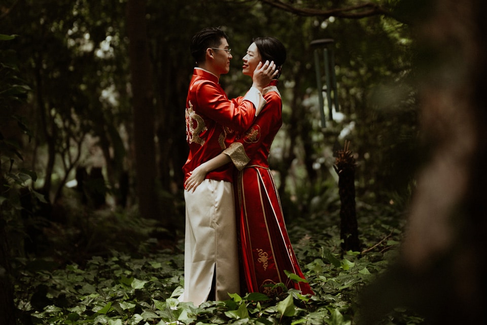 Destination-South-Coast-Wedding-Chinese-Traditional-Costume-Bridal-Couple-Photography-Garden-Jaspers-Berry-NSW