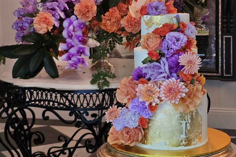 Flower-Table-Wedding-Cake-Gold-Foil-Orchids-Marble-Foyer-Chandelier-Jaspers-Berry-South-Coast-NSW