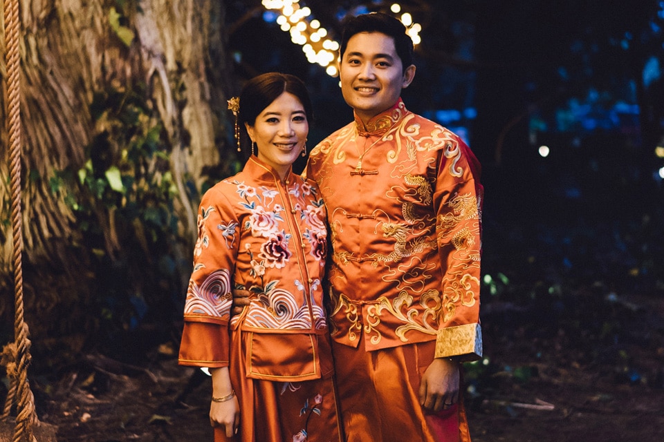 Magic-Faraway-Tree-Swing-Dusk-Bridal-Couple-Photography-Fairy-Lights-Traditional-Chinese-Dress-Jaspers-Berry