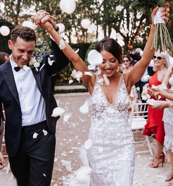 Confetti White Rose Petals Bride and Groom Cheers Jaspers Berry South Coast NSW